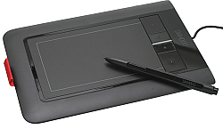 Графический планшет Wacom Bamboo Pen относится к классу устройств начального уровня, но при этом обеспечивает весьма точный контроль за пером и по мнению многих ретушёров отлично подходит именно для обработки фото, а особенно для кропотливой портретной ретуши.